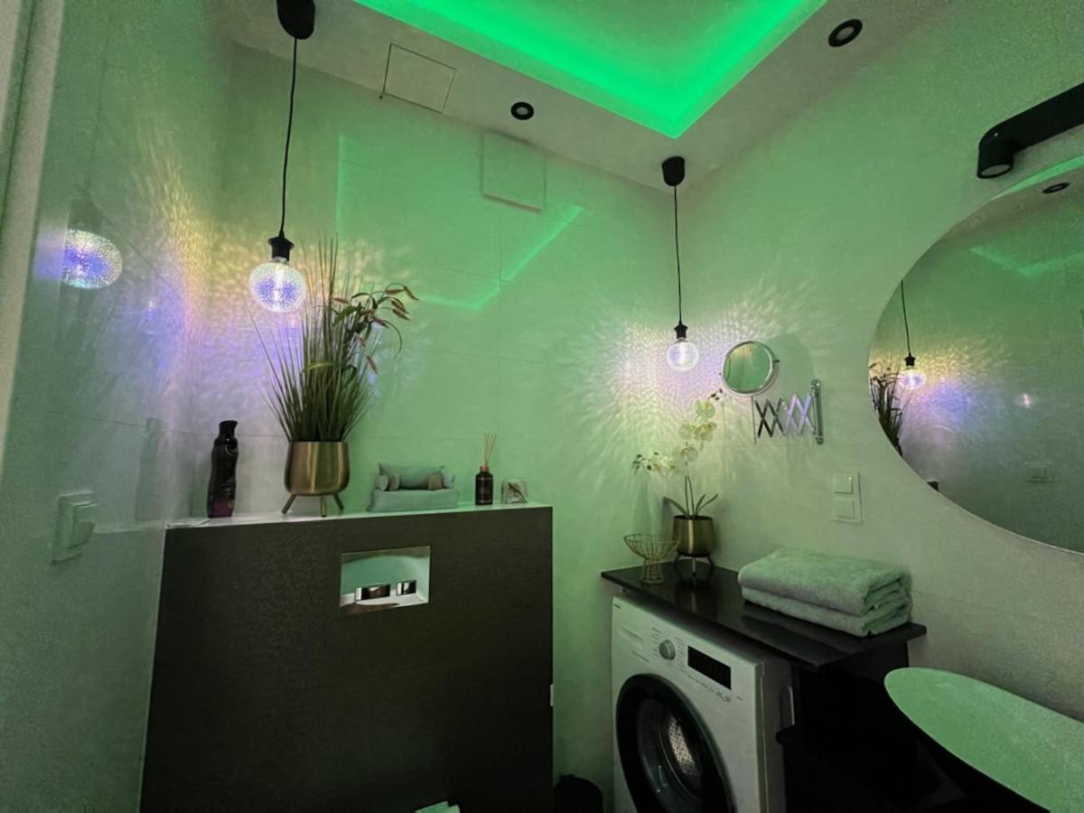 Towarowa - Milionowa 39 Check-In 24H Apartment Poznan Luaran gambar
